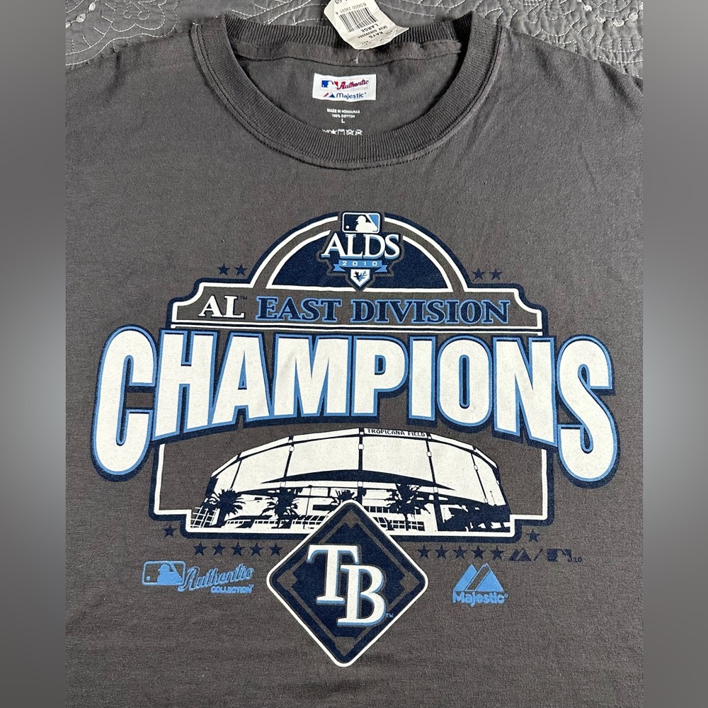 Majestic MLB Tampa Bay Rays 2010 AL East Division Champions Tshirt NWT Size L